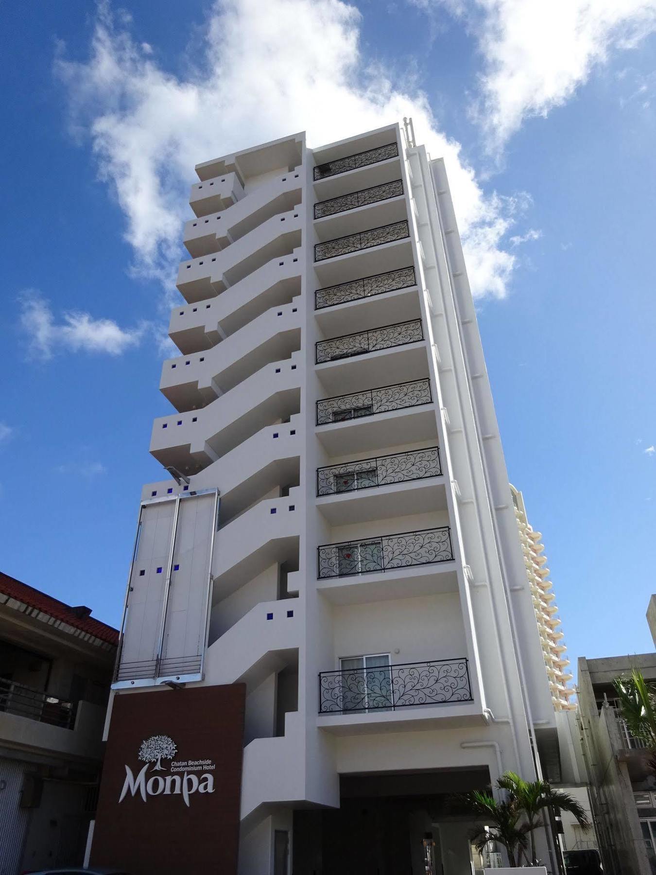 Condominium Hotel Monpa Chatan Exterior foto